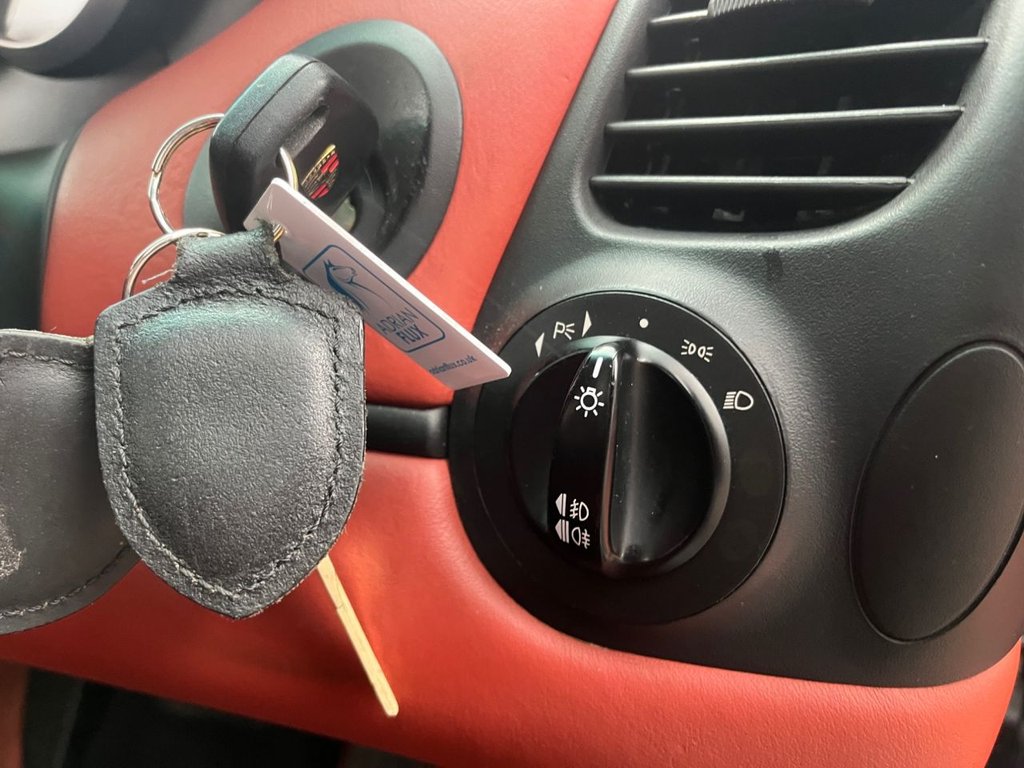 Used Porsche Boxster 2004 for sale - 76558905: Photo 42