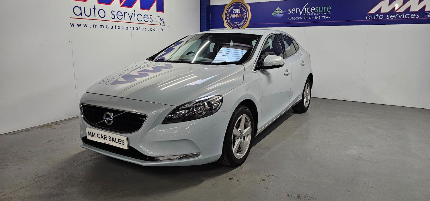 Used Volvo V40 2014 for sale - 76602770: Photo 1