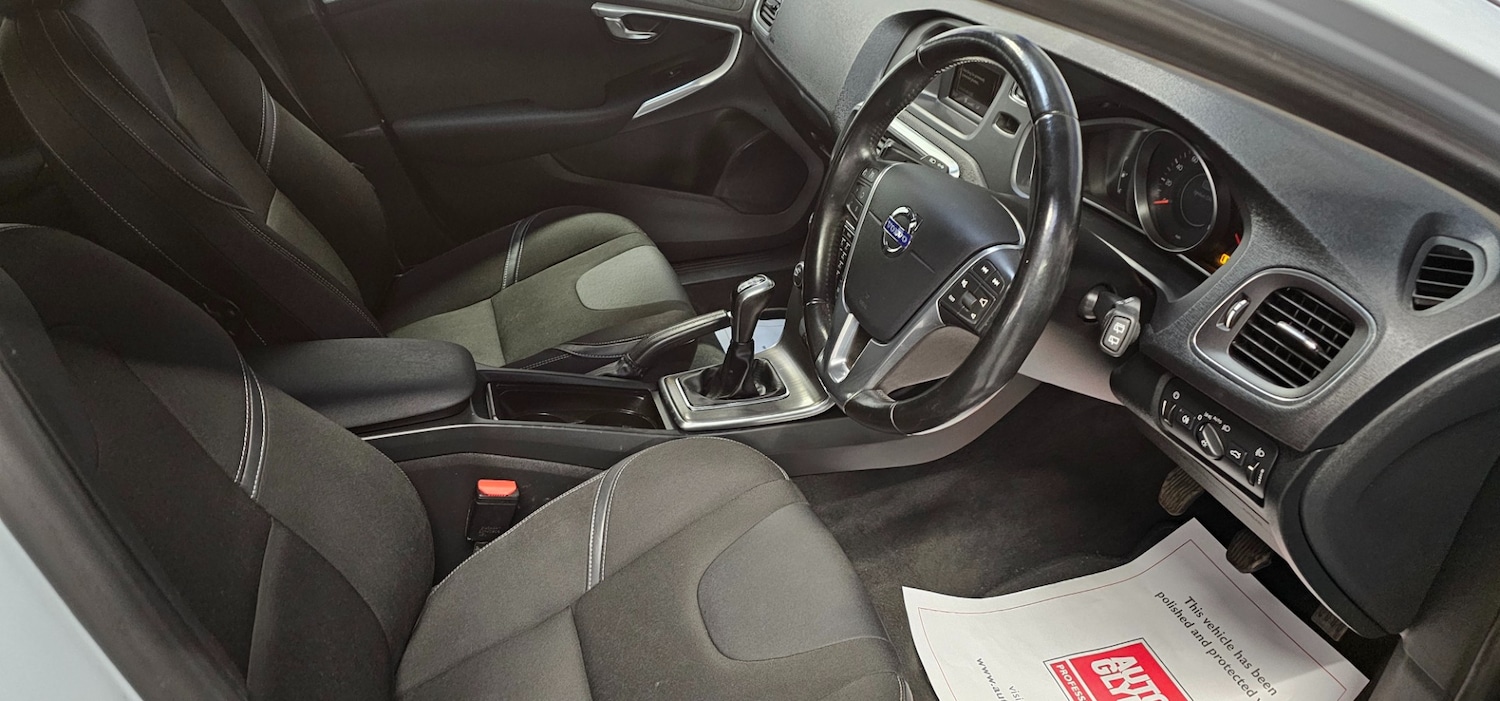 Used Volvo V40 2014 for sale - 76602770: Photo 11