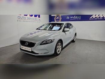 Used Volvo V40 2014 for sale - 76602770: Photo