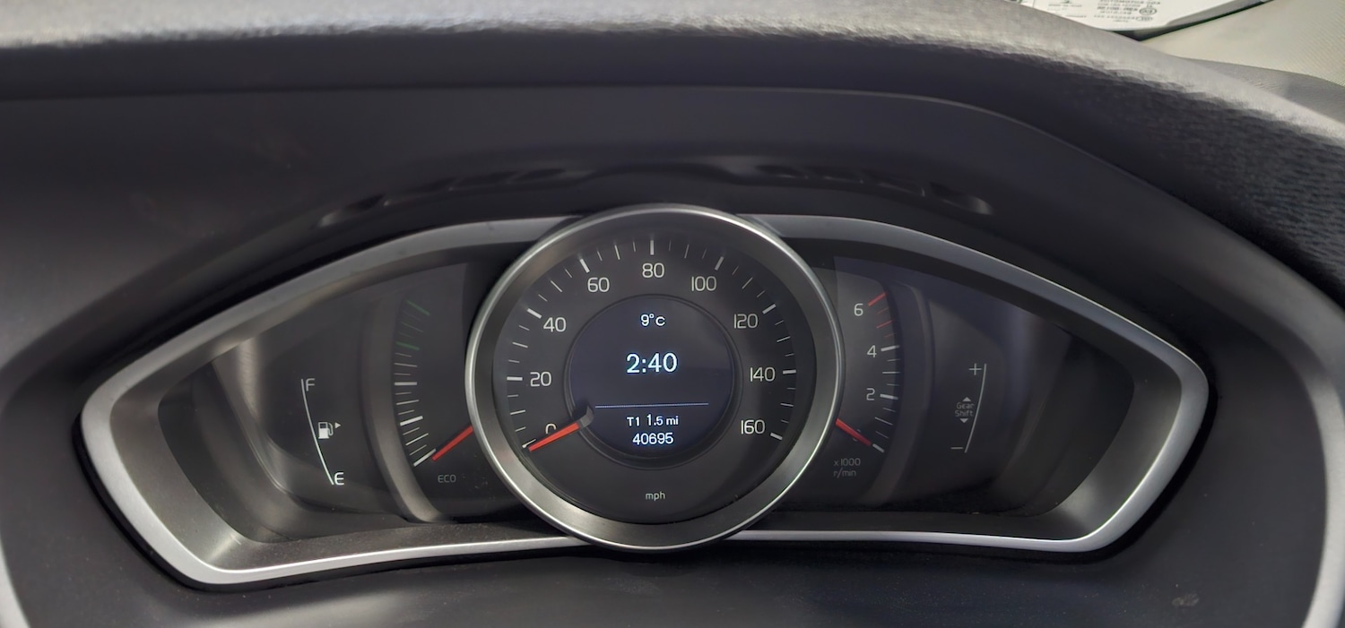 Used Volvo V40 2014 for sale - 76602770: Photo 23