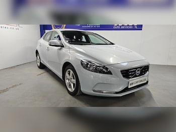 Used Volvo V40 2014 for sale - 76602770: Photo