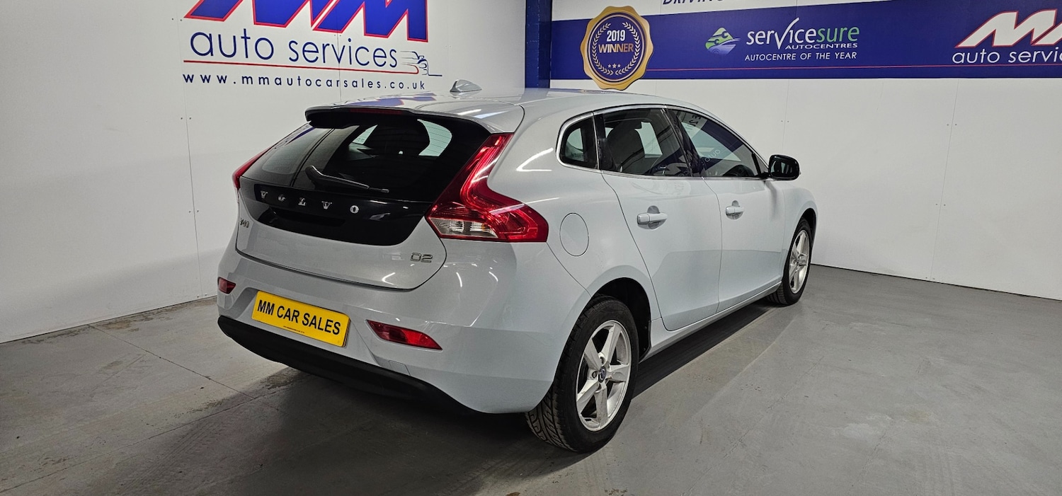 Used Volvo V40 2014 for sale - 76602770: Photo 6