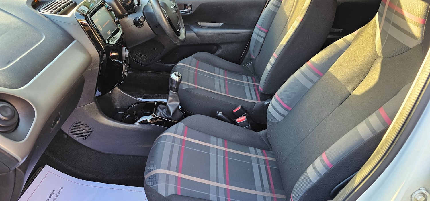 Used Peugeot 108 2015 for sale - 76565619: Photo 15