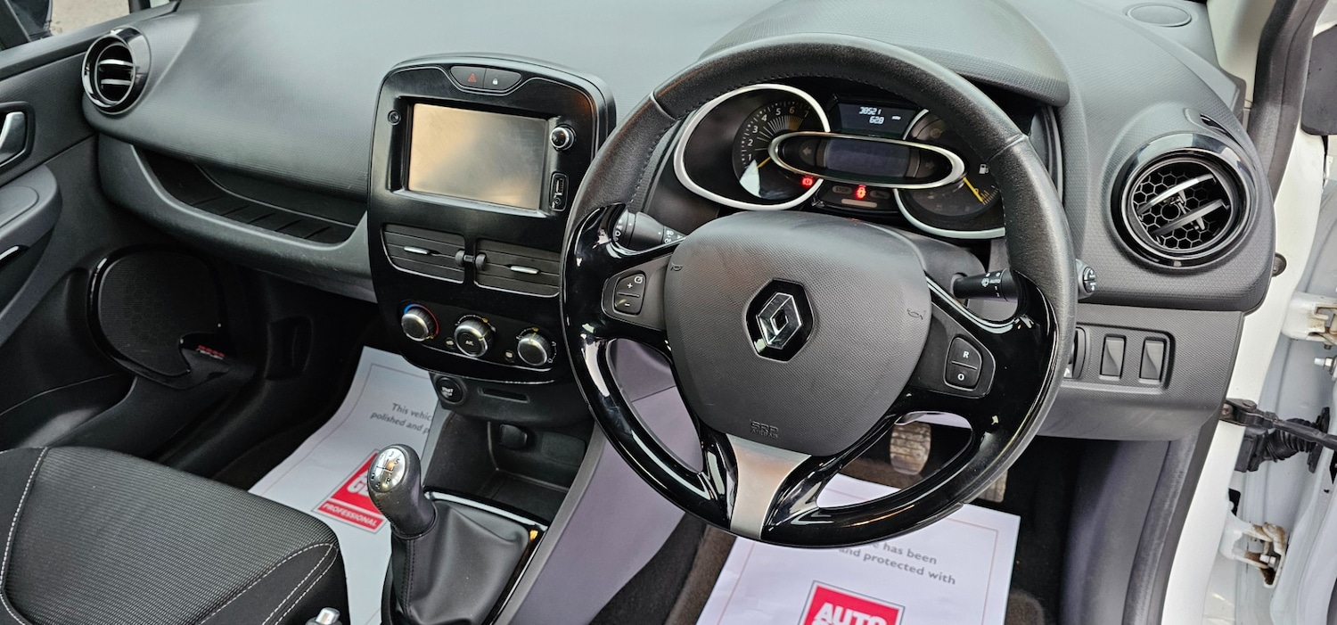 Used Renault Clio 2015 for sale - 77515314: Photo 15