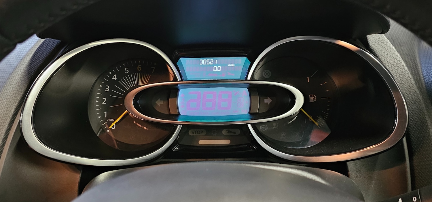 Used Renault Clio 2015 for sale - 77515314: Photo 16