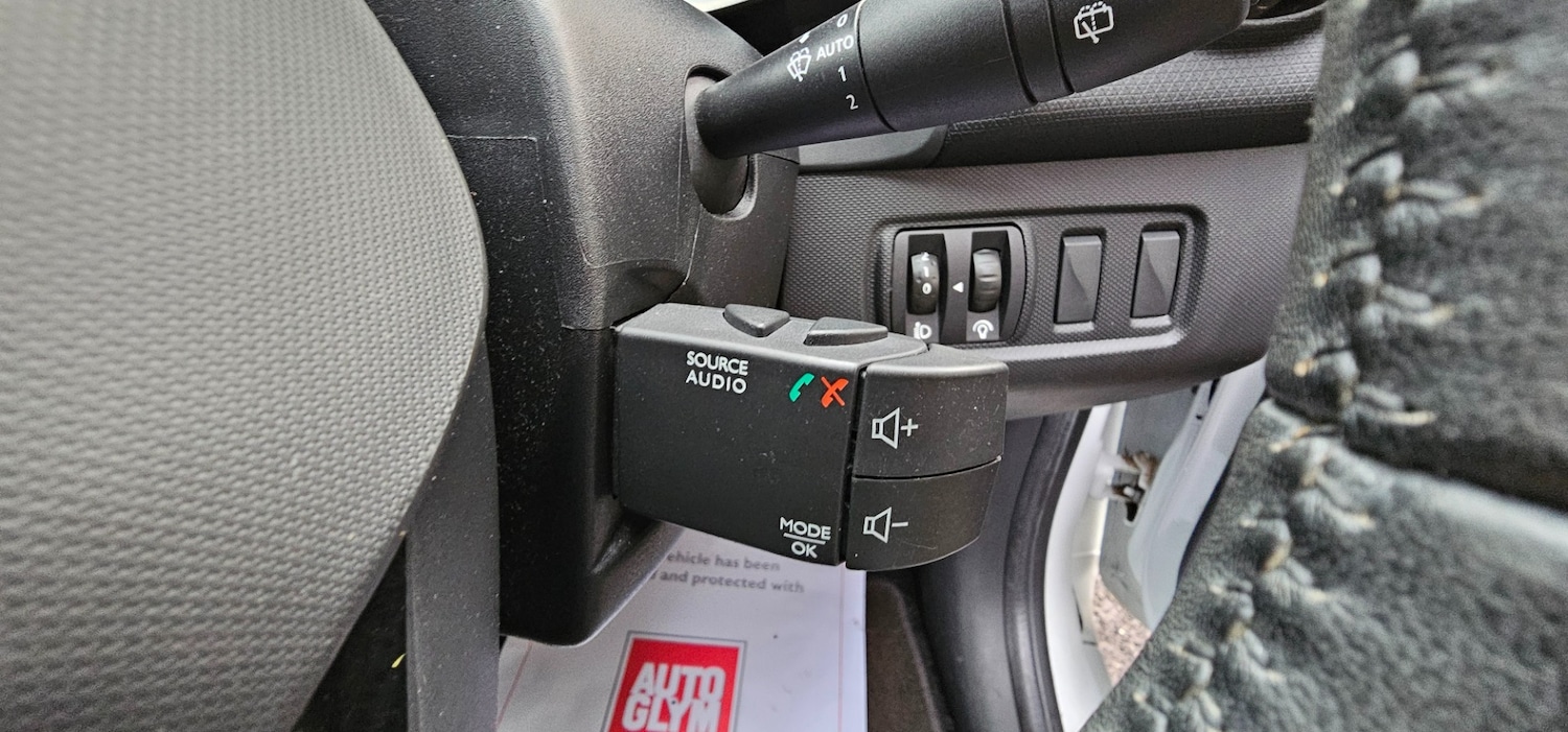 Used Renault Clio 2015 for sale - 77515314: Photo 20