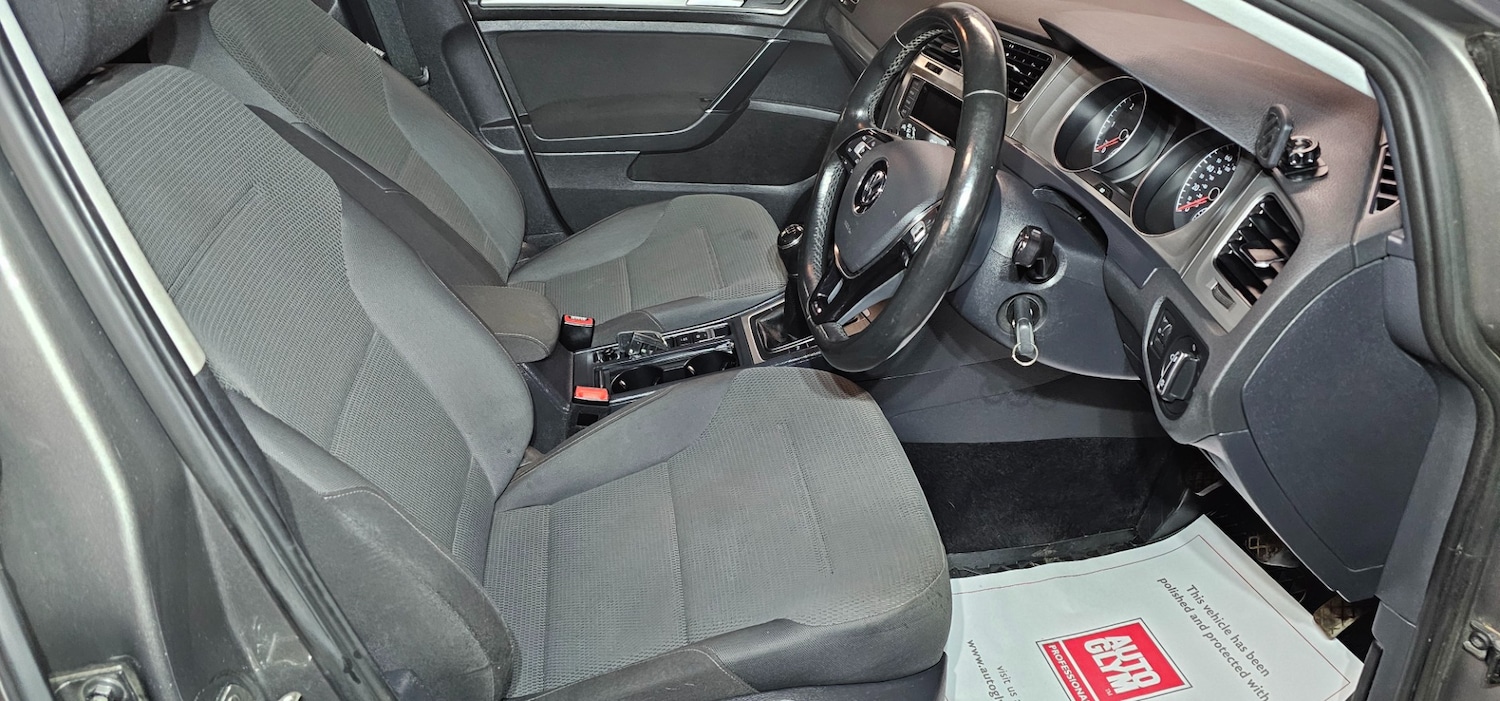 Used Volkswagen Golf 2014 for sale - 76948773: Photo 11