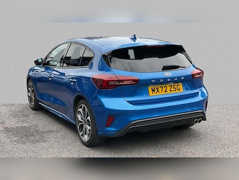 Used Ford Focus 2022 for sale - 76125937: Photo 2