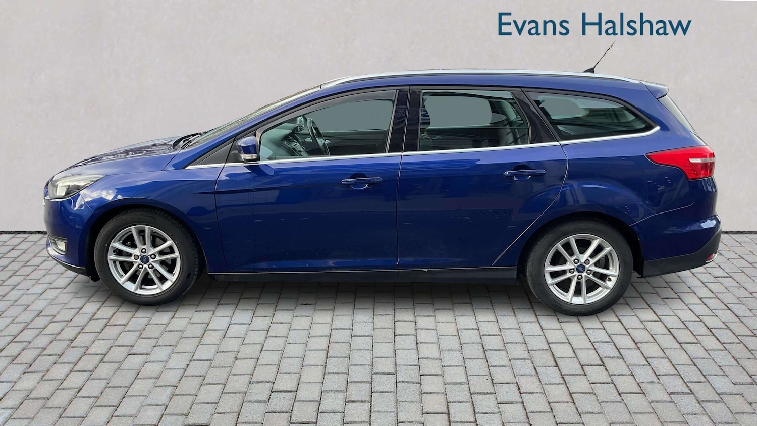 Used Ford Focus 2015 for sale - 77787024: Photo 3