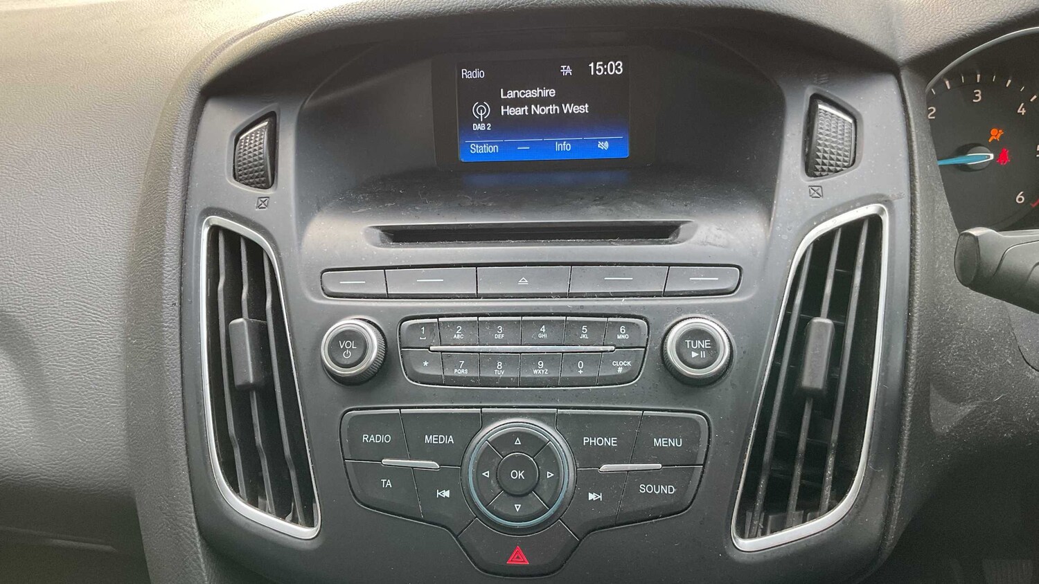 Used Ford Focus 2015 for sale - 77787024: Photo 7