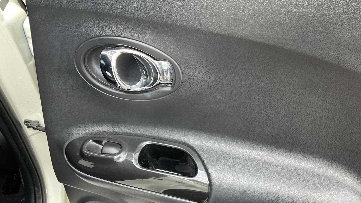 Used Nissan Juke 2018 for sale - 77727043: Photo 28