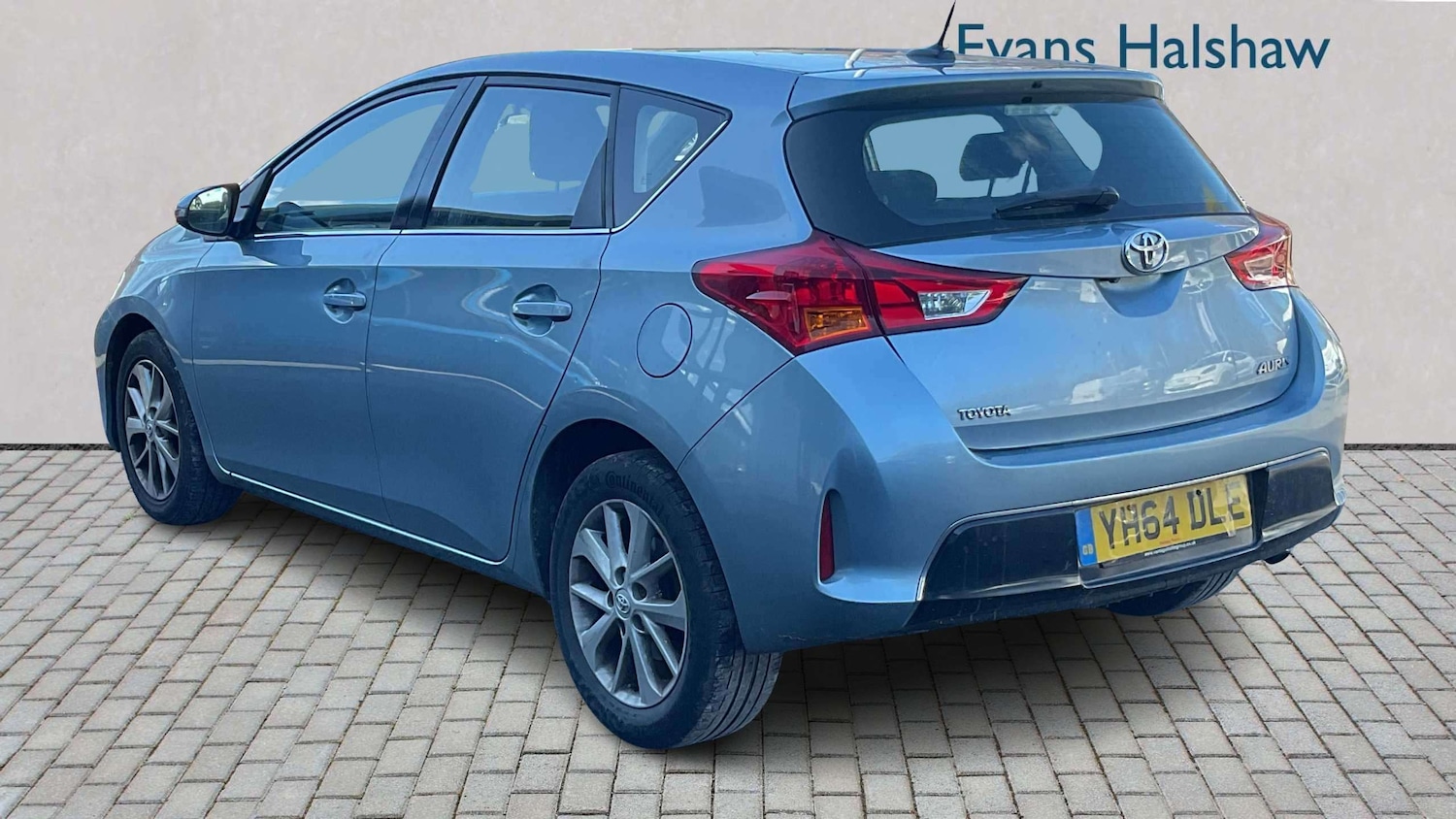 Used Toyota Auris 2014 for sale - 78173480: Photo 2