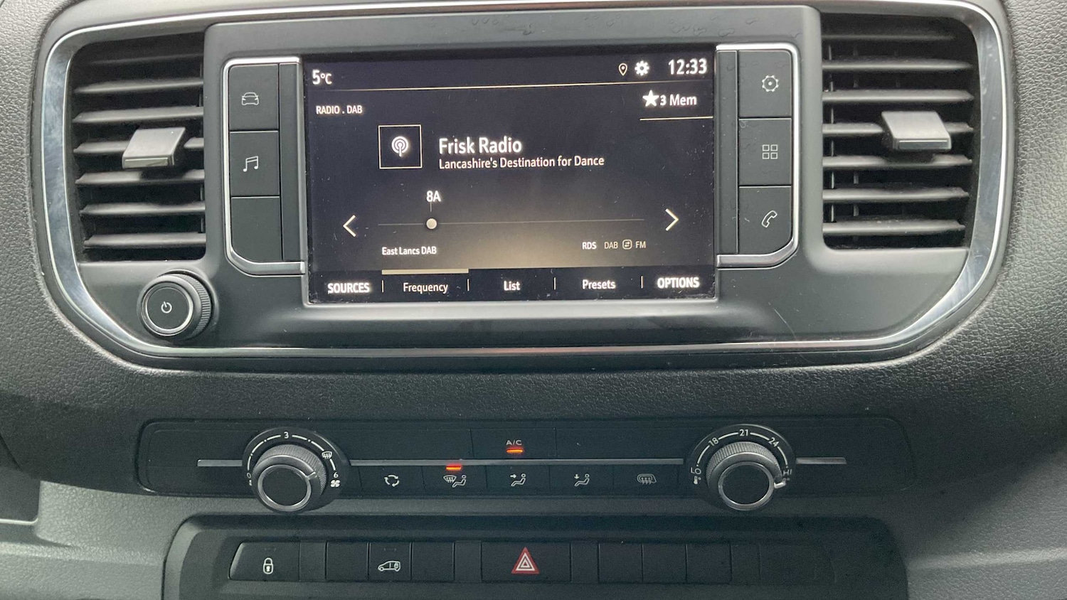 Used Vauxhall Vivaro 2022 for sale - 77347997: Photo 18