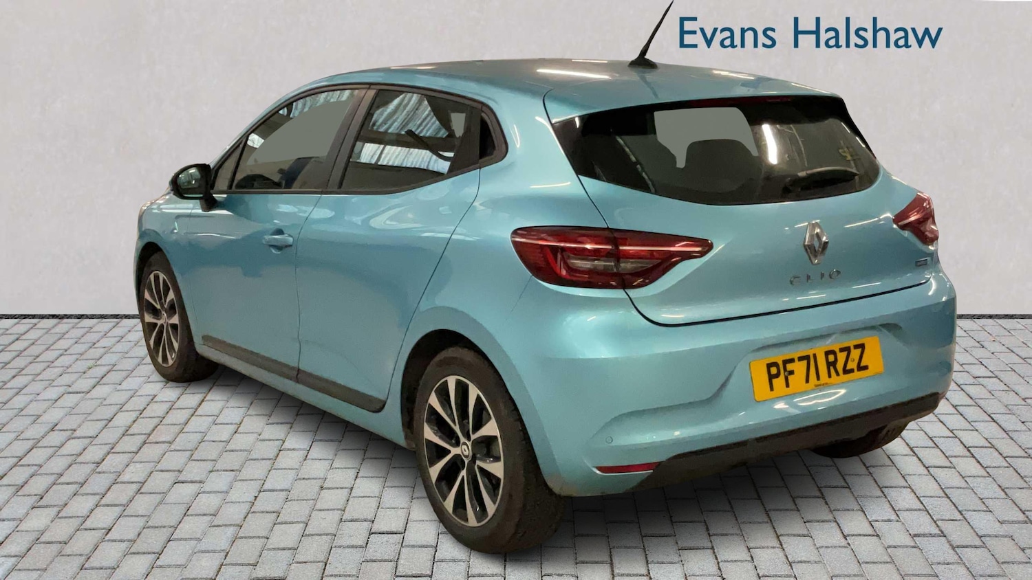 Used Renault Clio 2022 for sale - 77112309: Photo 2