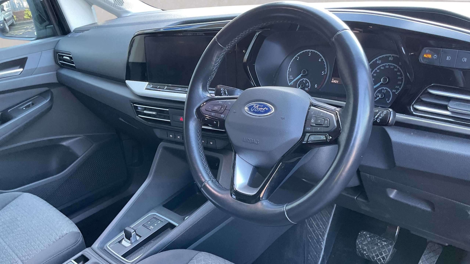 Used Ford Tourneo Connect 2023 for sale - 77772400: Photo 6