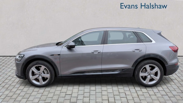 Used Audi e-tron 2021 for sale - 76310727: Photo 2