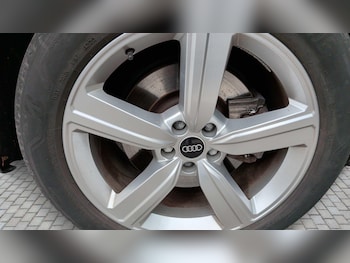 Used Audi e-tron 2021 for sale - 76310727: Photo 4