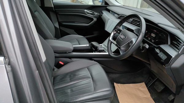 Used Audi e-tron 2021 for sale - 76310727: Photo 7