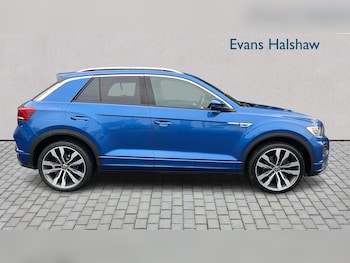 Used Volkswagen T-Roc 2021 for sale - 76447607: Photo
