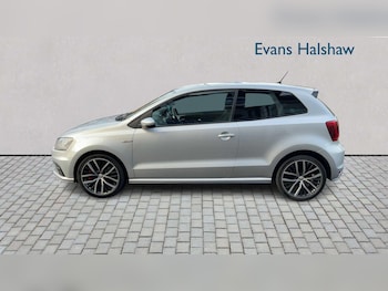 Used Volkswagen Polo 2015 for sale - 77219655: Photo