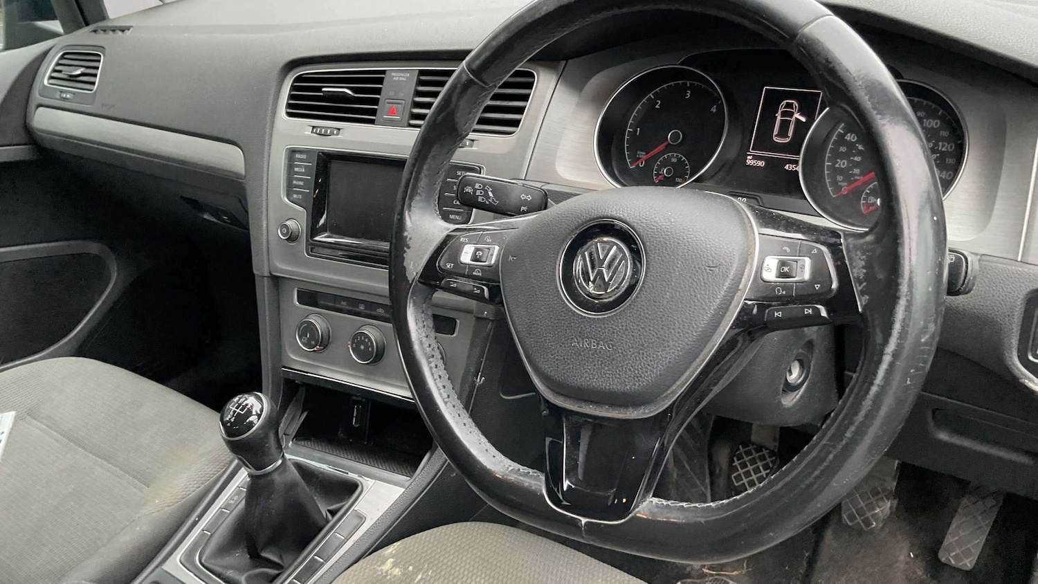 Used Volkswagen Golf 2014 for sale - 77698994: Photo 6