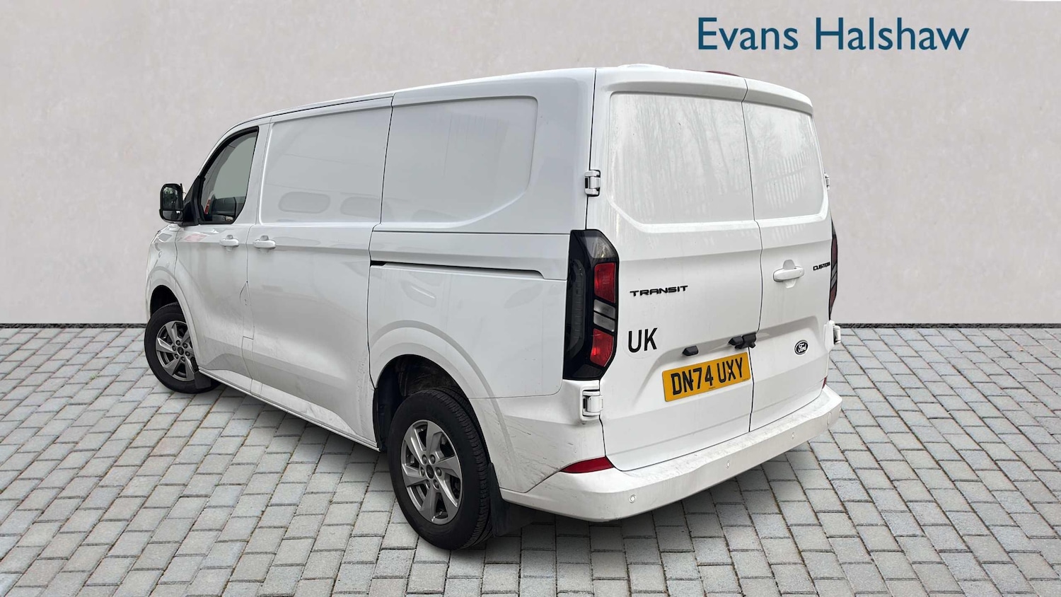 Used Ford Transit Custom 2024 for sale - 77698988: Photo 2