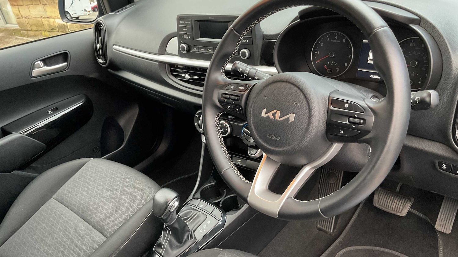 Used Kia Picanto 2021 for sale - 77615533: Photo 8