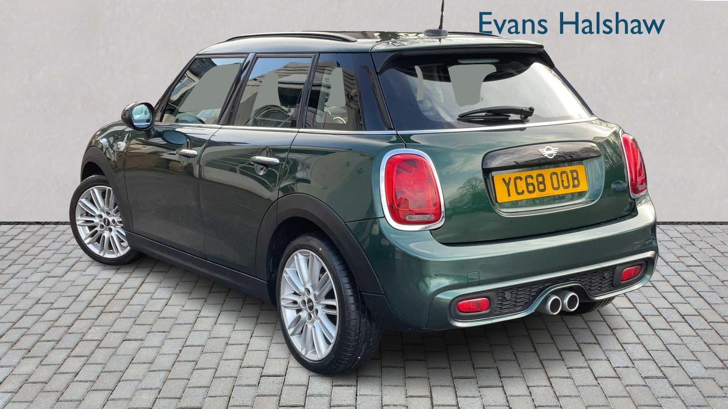 Used MINI Hatch 2018 for sale - 77561100: Photo 2