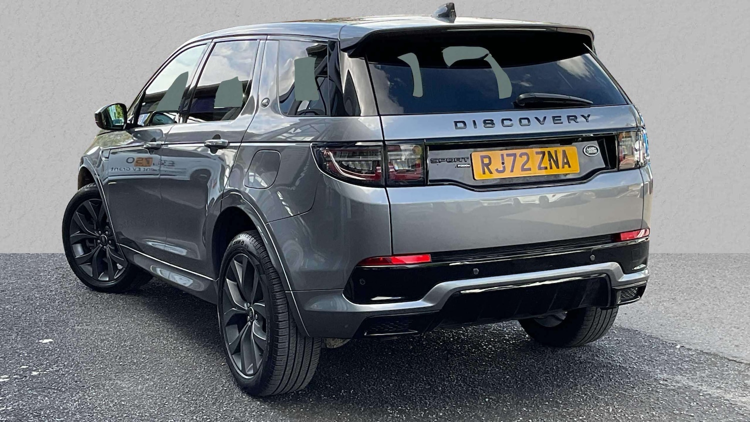 Used Land Rover Discovery Sport 2022 for sale - 76745993: Photo 2