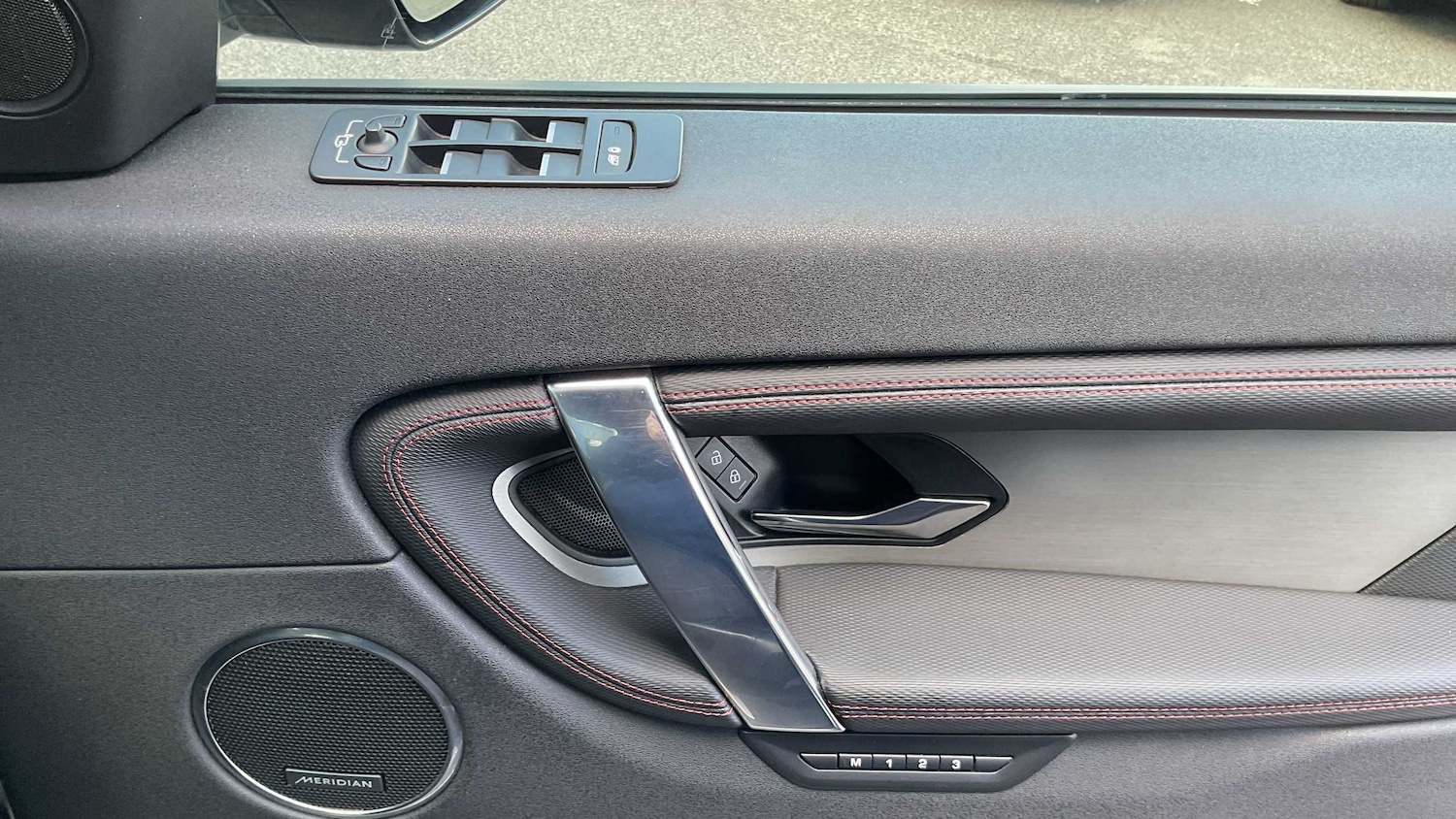 Used Land Rover Discovery Sport 2022 for sale - 76745993: Photo 27