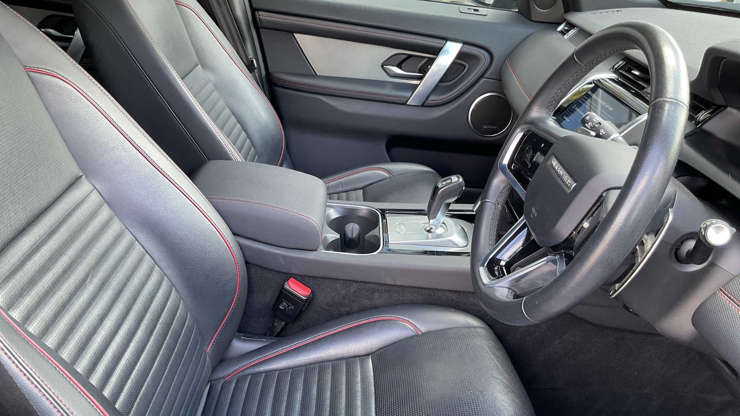 Used Land Rover Discovery Sport 2022 for sale - 76745993: Photo 8