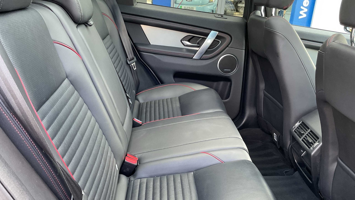 Used Land Rover Discovery Sport 2022 for sale - 76745993: Photo 9