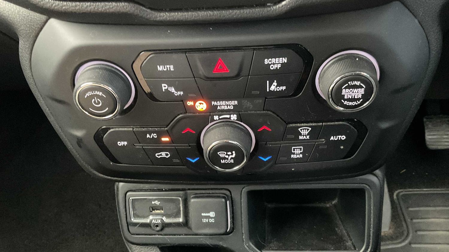 Used Jeep Renegade 2020 for sale - 77281996: Photo 15