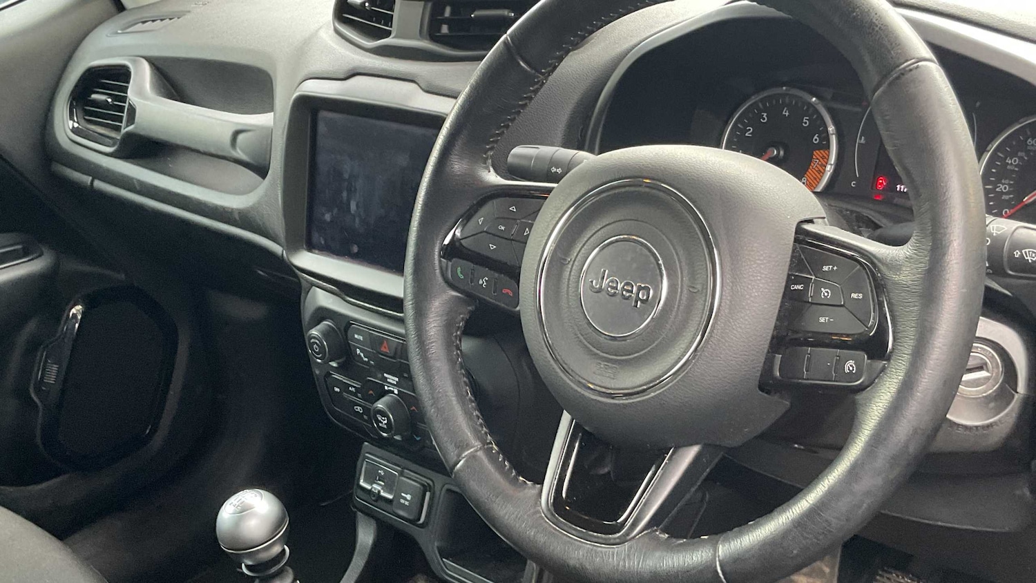 Used Jeep Renegade 2020 for sale - 77281996: Photo 6