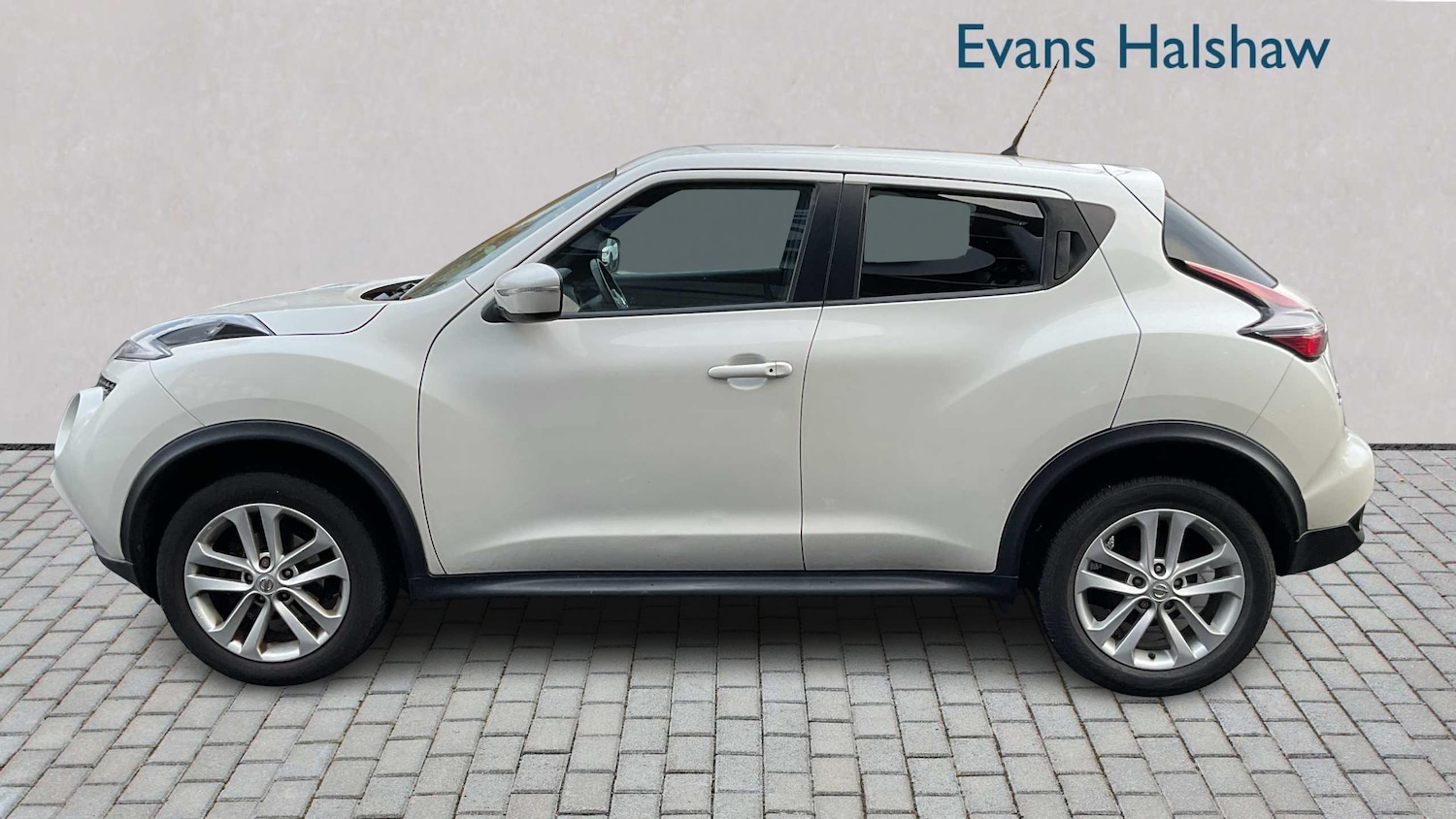 Used Nissan Juke 2017 for sale - 76515601: Photo 4