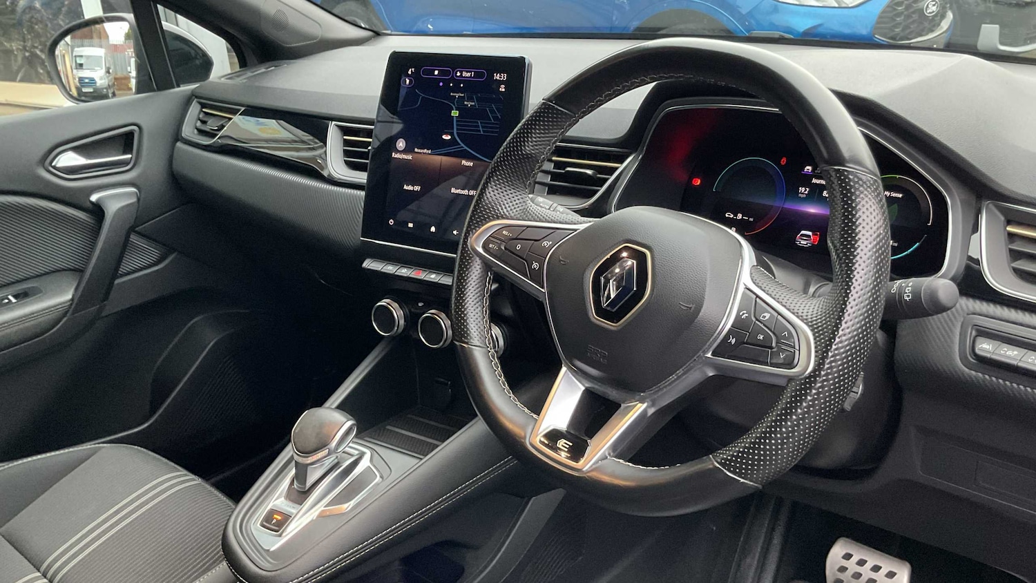 Used Renault Captur for sale - 76732369: Photo 7