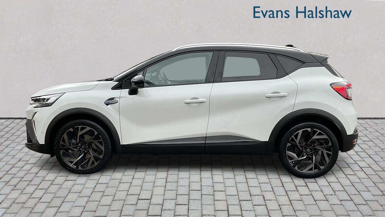 Used Renault Captur 2024 for sale - 76553116: Photo 3