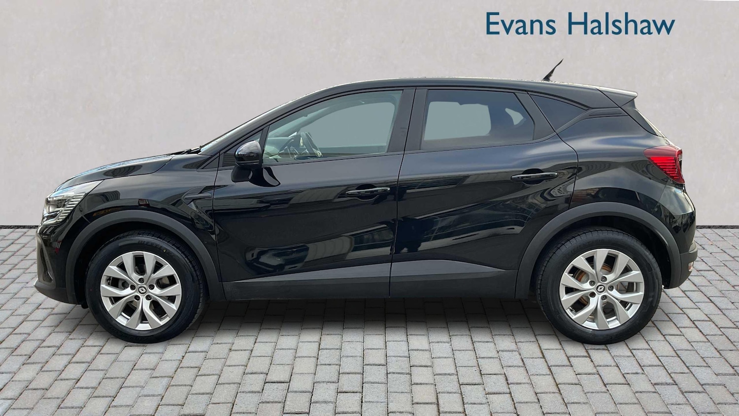 Used Renault Captur 2022 for sale - 77857521: Photo 3