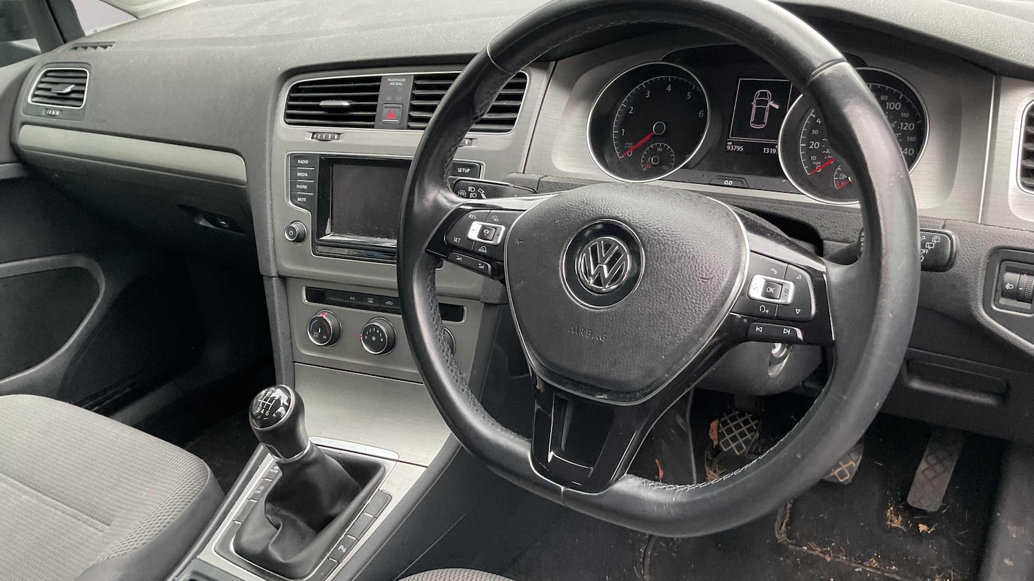 Used Volkswagen Golf 2014 for sale - 77561028: Photo 6