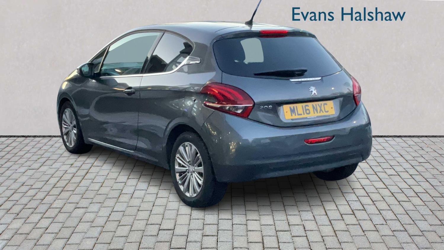 Used Peugeot 208 2016 for sale - 77112303: Photo 2