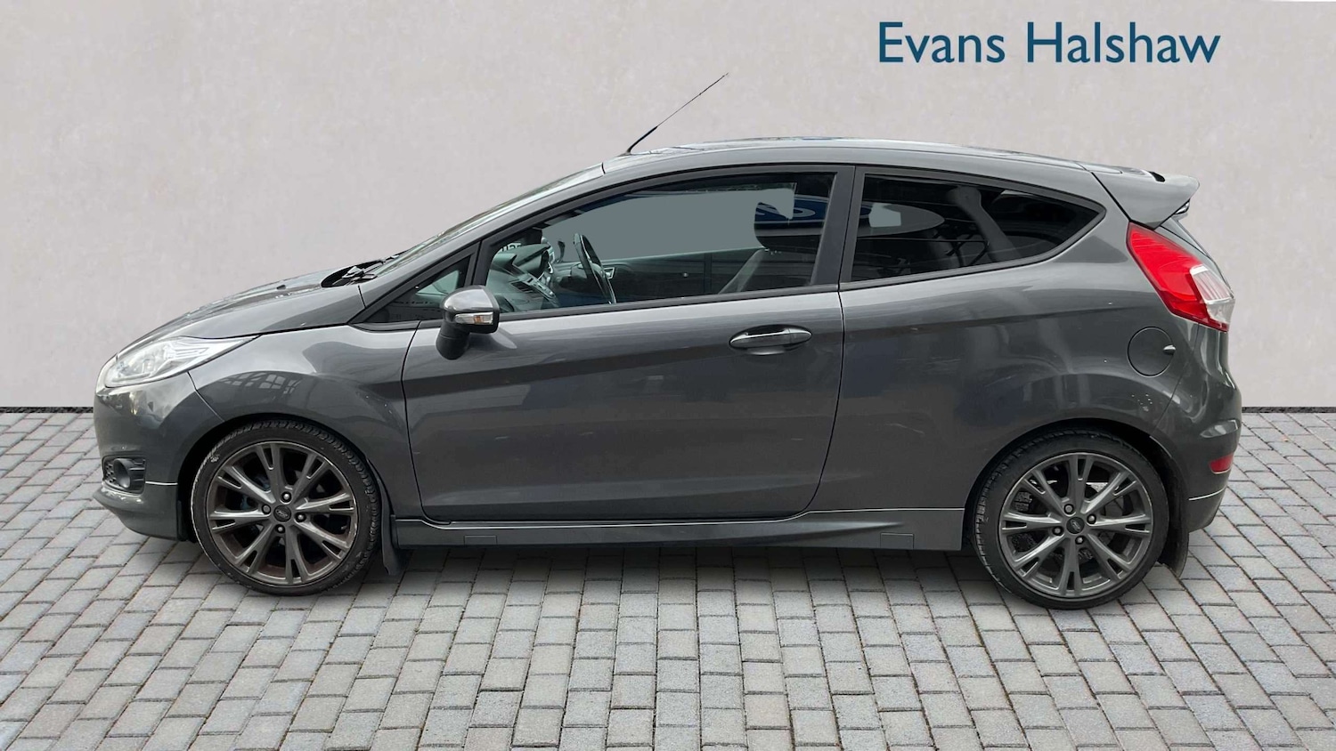 Used Ford Fiesta 2017 for sale - 77886074: Photo 3