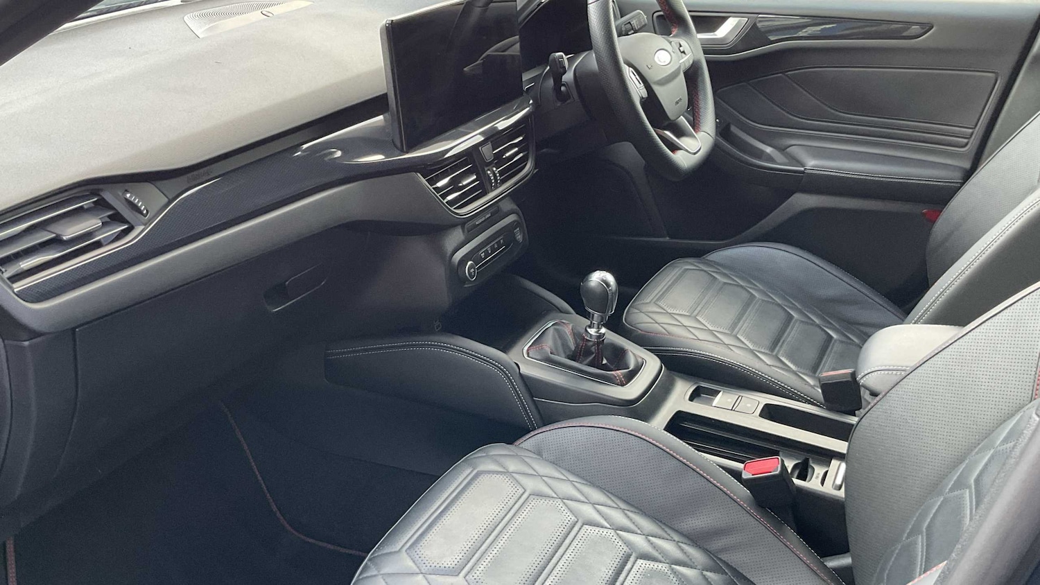 Used Ford Focus 2022 for sale - 76732330: Photo 16