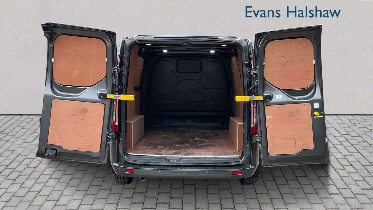 Used Ford Transit Custom 2021 for sale - 77397945: Photo 11