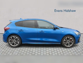 Used Ford Focus 2022 for sale - 76242614: Photo