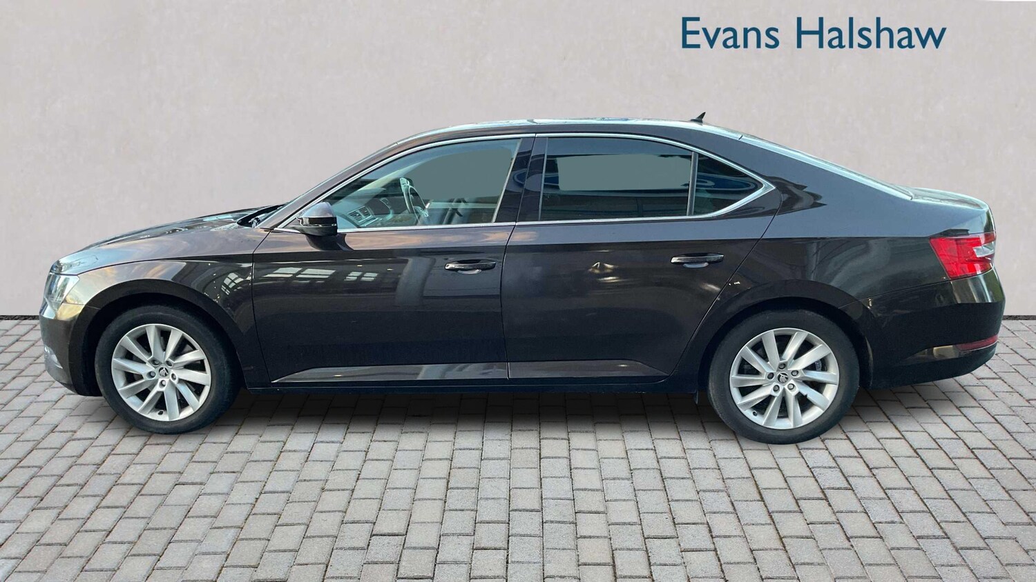 Used Skoda Superb 2018 for sale - 76804919: Photo 4