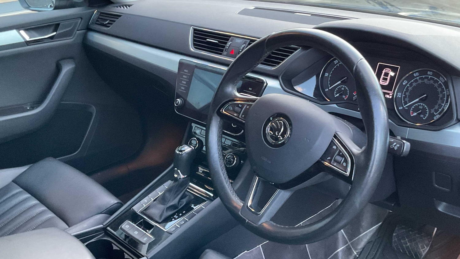 Used Skoda Superb 2018 for sale - 76804919: Photo 7