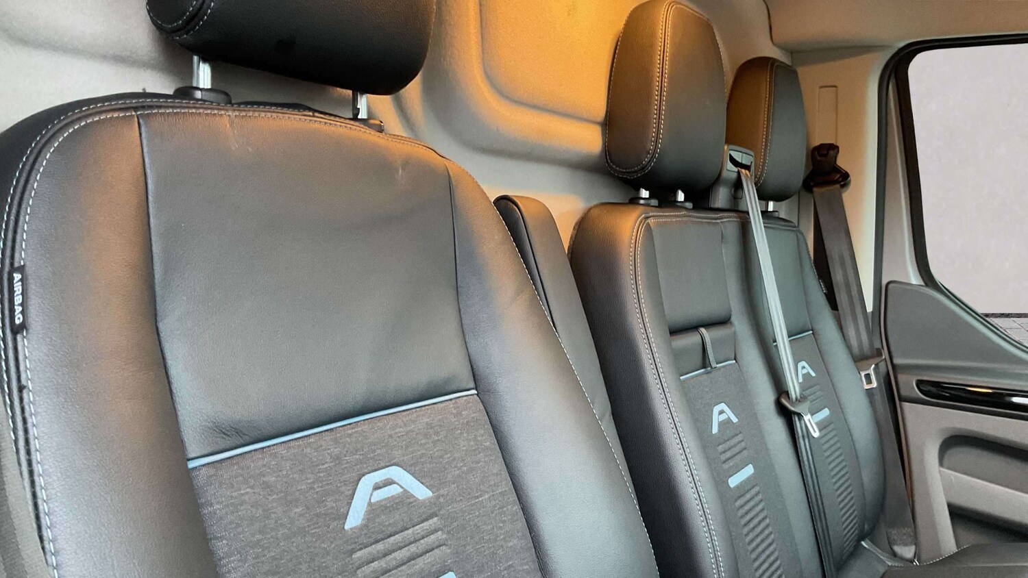 Used Ford Transit Custom for sale - 78104444: Photo 3