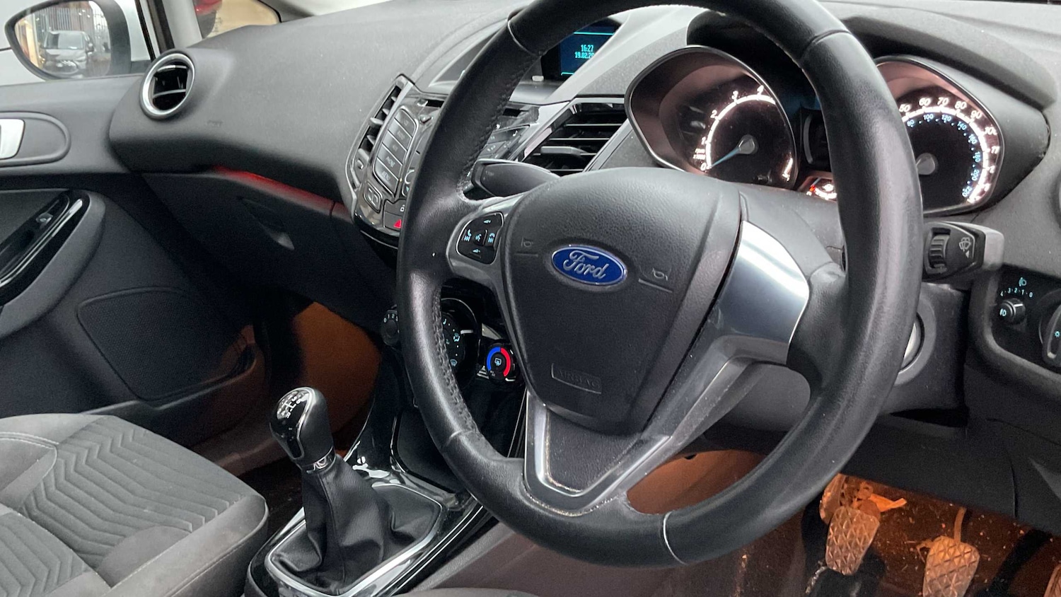 Used Ford Fiesta 2015 for sale - 77960704: Photo 6