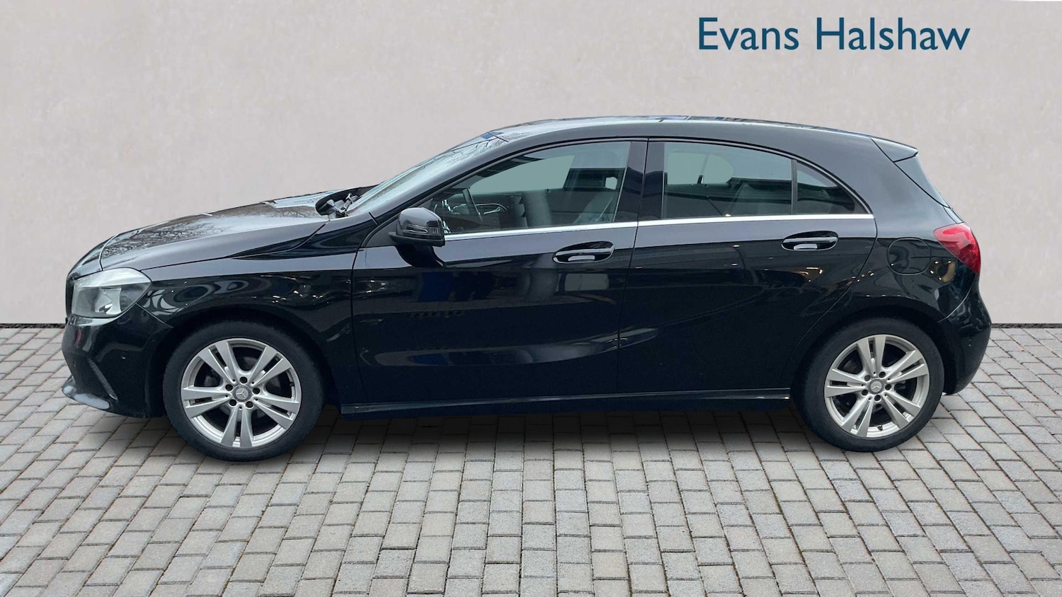 Used Mercedes-Benz A-Class 2017 for sale - 77044141: Photo 4